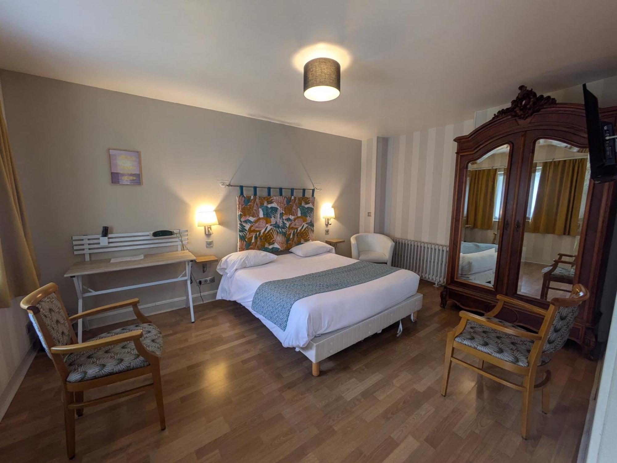 Hotel Le Bon Laboureur La Charité-sur-Loire المظهر الخارجي الصورة